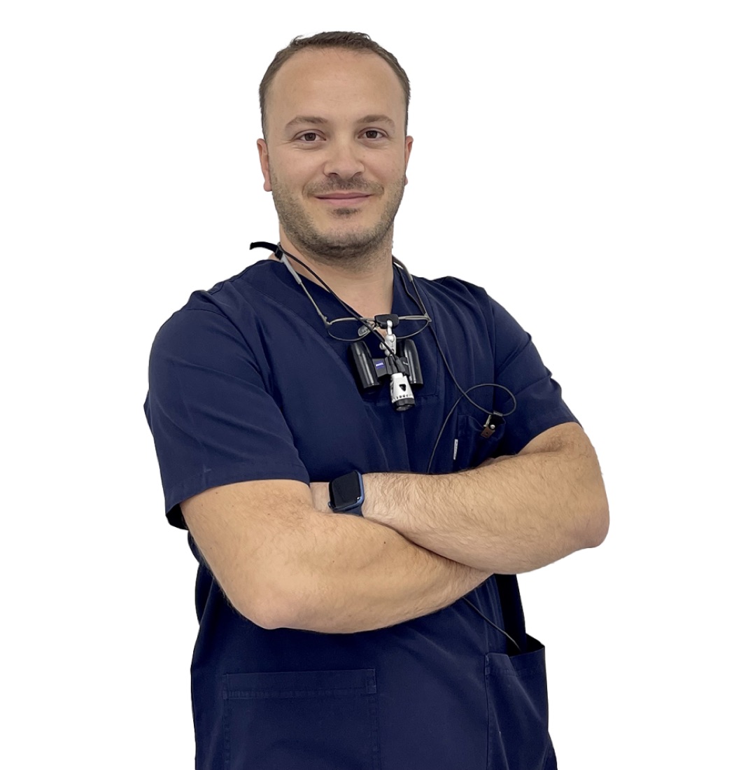 Dr. Fatjon Yzeiraj, themelues i klinikës Denton Care në Kukës